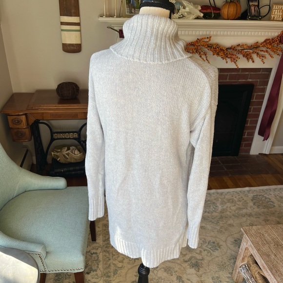 Eddie Bauer | Turtleneck tunic - Picture 5 of 10